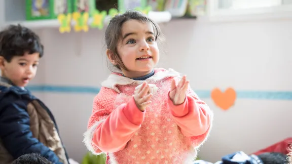 In Jordanien betreibt der LWB mehrere Kindertagesstätten, in denen Flüchtlingskinder spielen und lernen können. Foto: LWB/A. Hillert