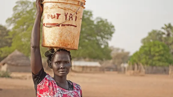 Frauen im Südsudan erhalten Unterstützung, um sich und ihre Familien mit dem Lebensnotwendigen zu versorgen. Foto: LWB/M. Markham
