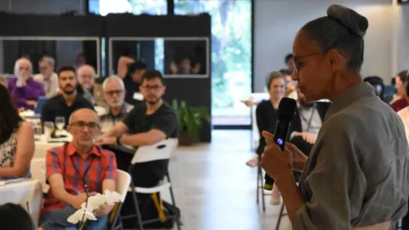 Die brasilianische Ministerin für Umwelt und Klimawandel, Marina Silva, bei ihrer Rede auf der Tagung. Foto: ÖRK Die brasilianische Ministerin für Umwelt und Klimawandel, Marina Silva, bei ihrer Rede auf der Tagung. Foto: ÖRK
