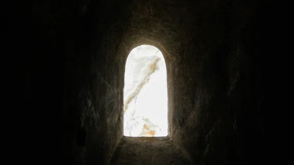 Bild eines offenen Grabs