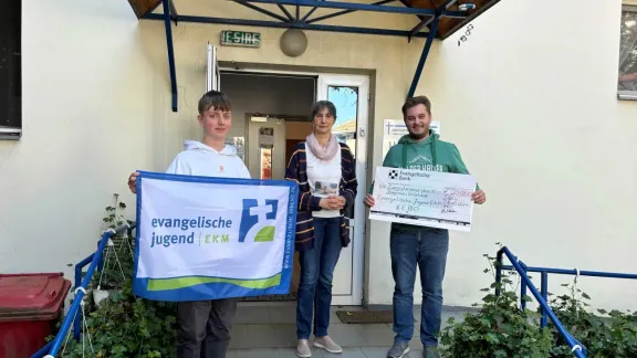 Übergabe des symbolischen Schecks Übergabe des symbolischen Schecks