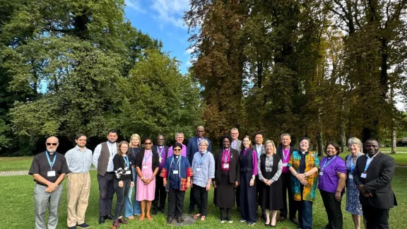 Neu gewählte Kirchenleitende und LWB-Mitarbeitende in Bossey bei Genf, wo die RoNEL-Tagung stattfindet. Foto: LWB/A. Danielsson 