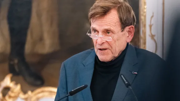 Bürgermeister Bernd Kränzle (CSU) empfängt die Gäste im Rokoko-Saal der Regierung von Schwaben. Foto: DNK/LWB, N. H. Klotz