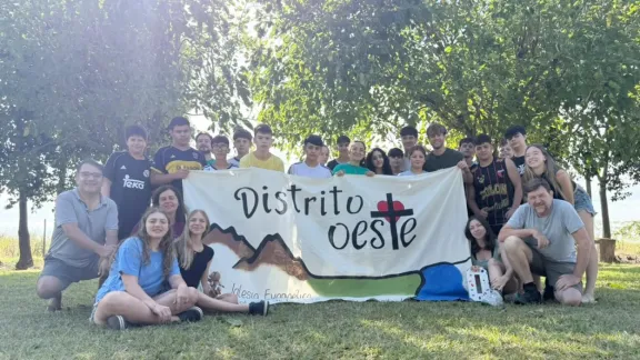 Junge Menschen aus verschiedenen Gemeinden der Provinz Santa Fe bei einem gemeinsamen Sommerlager. Foto: Jóvenes Oeste