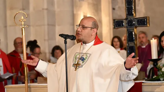 Pfr. Dr. Imad Haddad im Gottesdienst zu seiner Amtseinführung in der Jerusalemer Erlöserkirche am 11. Januar 2026. Foto: ELKJHL/Studio Sami