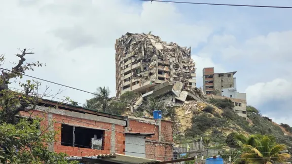 Viele Gebäude wurden durch die Erdbeben beschädigt oder komplett zerstört. Hier Gebäude in La Guaira, Venezuela. Foto: LWB/María Laura Caballero