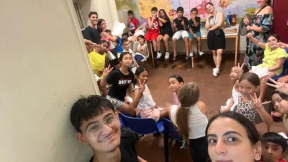 Das Zentrum der Associazione Quartieri Spagnoli (AQS), das von der Evangelisch-Lutherischen Kirche in Italien unterstützt wird, bietet Kindern und Jugendlichen aus dem Spanischen Viertel in Neapel eine bessere Zukunft. Foto: AQS