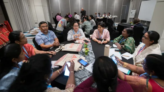 Gesprächsrunde auf der ACLC. Auf dem Foto ist unter anderem LWB-Ratsmitglied Ranjita Borgoary von der Nördlichen Evangelisch-Lutherischen Kirche in Indien zu sehen. Foto: LWB/Albin Hillert
