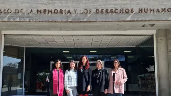 Vertreterinnen des Museums der Erinnerung und Menschenrechte mit Izani Bruch, Bischöfin der Evangelisch-Lutherischen Kirche in Chile. Foto: IELCH