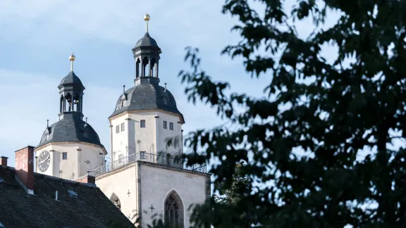 Blick auf die historische Stadt- und Pfarrkirche St. Marien in Wittenberg, in der einst Martin Luther selbst predigte. Foto: LWB/Albin Hillert