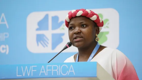Bupe Kibiki spricht auf der Regionalkonferenz für Kirchenleitende in Afrika im Mai 2025 in Kigali, Ruanda. Foto: Foto LWB/ E. Kinyanguli und C. Boshielo